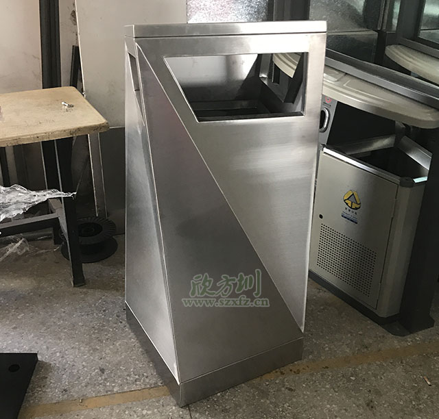 上海商場(chǎng)對不銹鋼垃圾桶的選擇