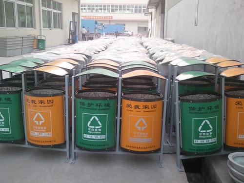 欣方圳市政環(huán)保分類(lèi)垃圾桶為畢節市民提供便利