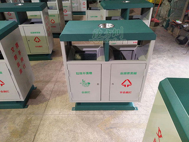 翁源縣街道增設鋼制戶(hù)外垃圾桶