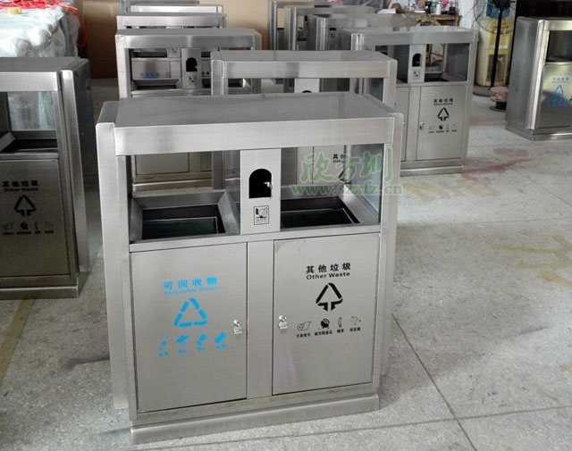 高鐵站不銹鋼分類(lèi)垃圾桶工廠(chǎng)批量生產(chǎn)圖