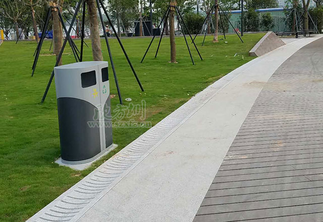 欣方圳戶(hù)外鋼制垃圾桶投放株洲天臺公園