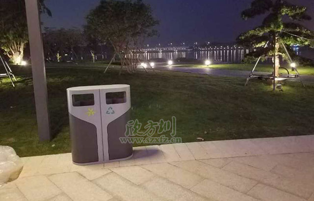 欣方圳戶(hù)外鋼制垃圾桶投放株洲天臺公園