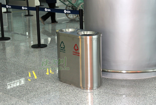 機場(chǎng)商場(chǎng)不銹鋼分類(lèi)垃圾桶