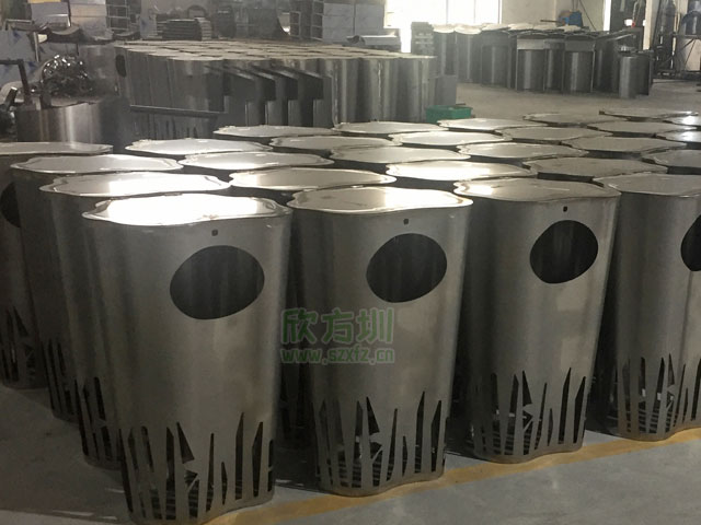 創(chuàng )意異形金屬垃圾桶欣方圳工廠(chǎng)生產(chǎn)圖