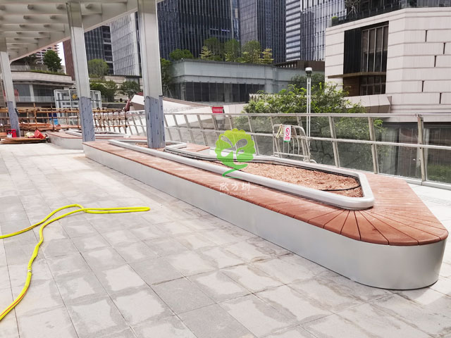 前海合作區跨街公園G9天橋廊橋景觀(guān)不銹鋼花池座椅街區竹木坐凳
