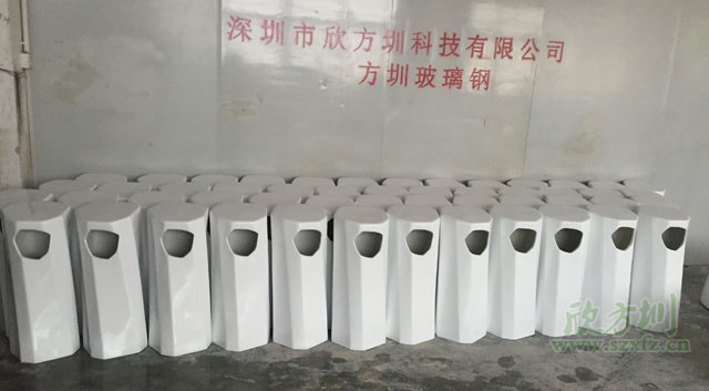 福田深業(yè)上城LOGO玻璃鋼垃圾桶工廠(chǎng)生產(chǎn)圖