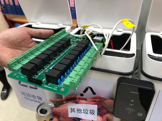 東莞小學(xué)生發(fā)明二維碼智能識別垃圾分類(lèi)系統