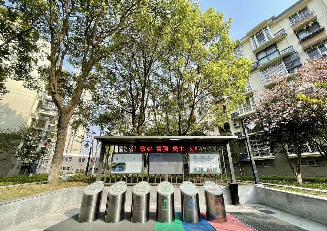 不銹鋼地埋式垃圾桶試點(diǎn)杭州蕭山老舊小區改造