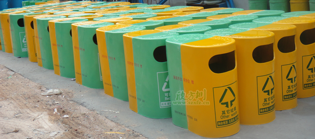 珠海臺商協(xié)會(huì )訂購玻璃鋼環(huán)保分類(lèi)垃圾桶