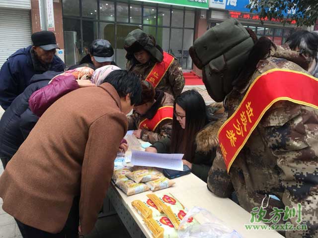 濟南小區掃智能廚余垃圾桶二維碼就能領(lǐng)生活用品
